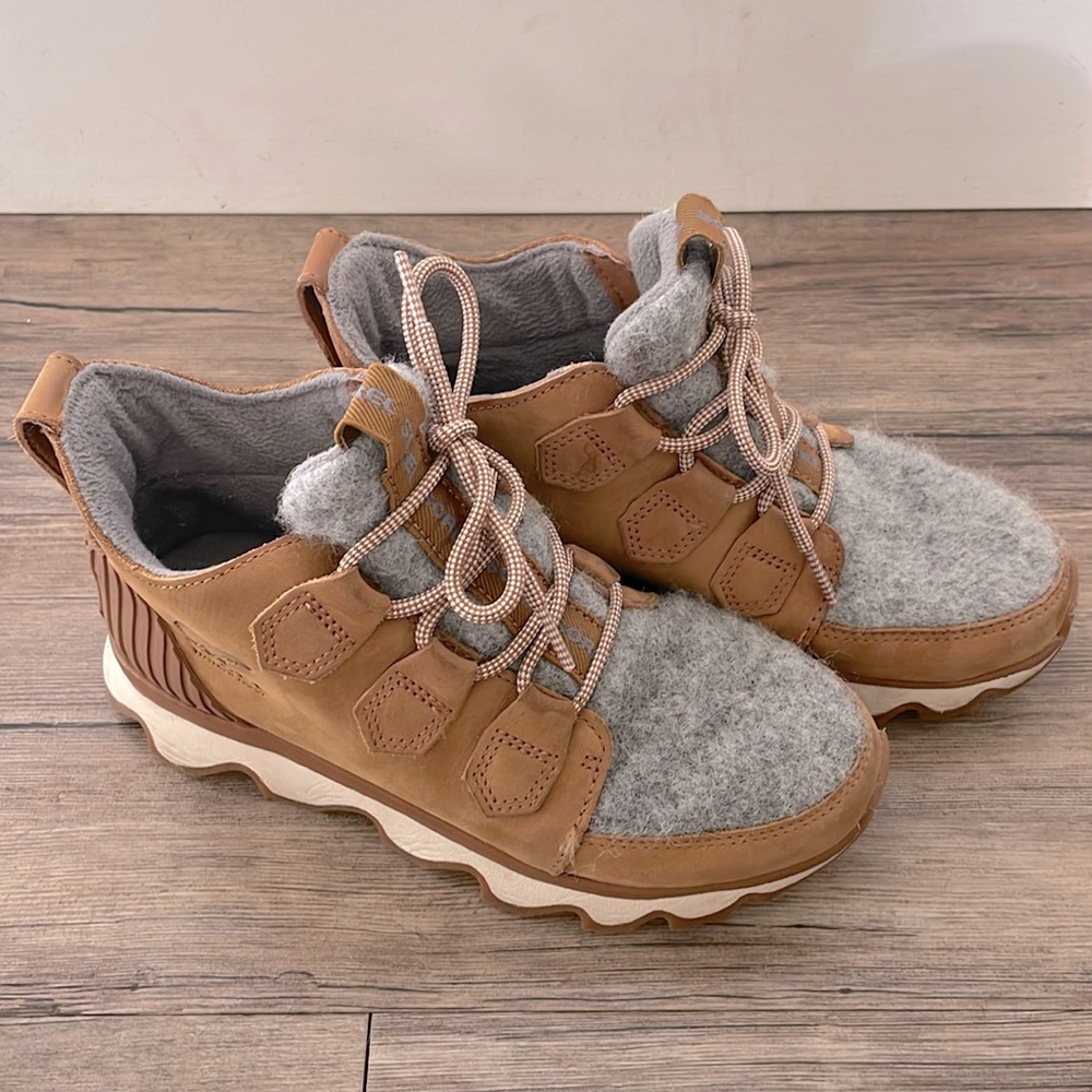 SOREL Kinetic Caribou Snow Boot